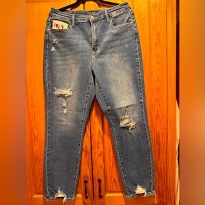 Judy Blue Queen of Hearts high waist boyfriend fit denim jeans
